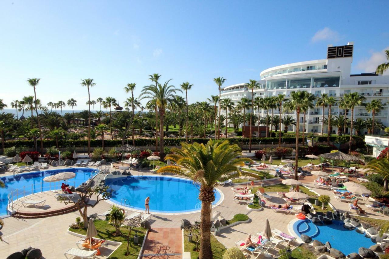 Luxury Apartments In First Beach Line With Pool 아데제 외부 사진