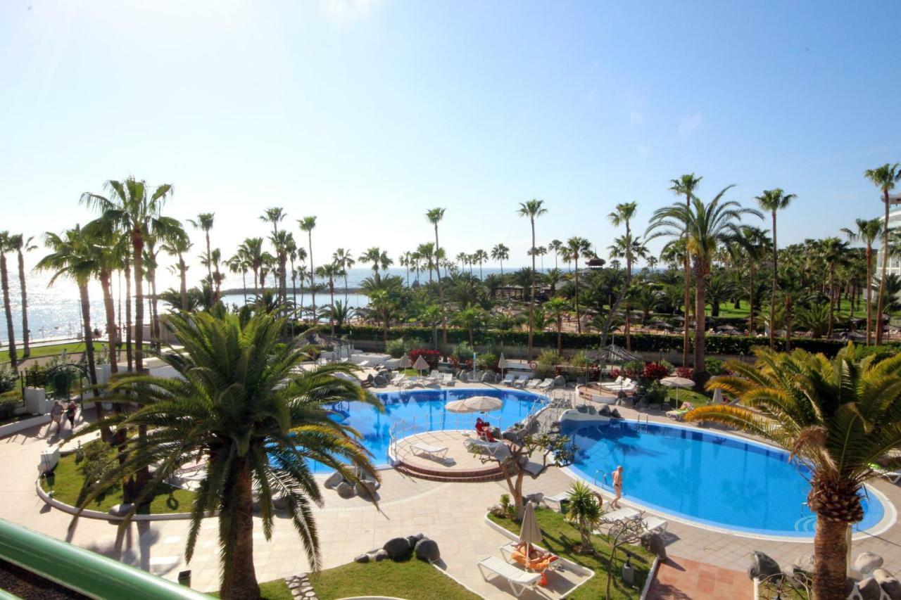Luxury Apartments In First Beach Line With Pool 아데제 외부 사진