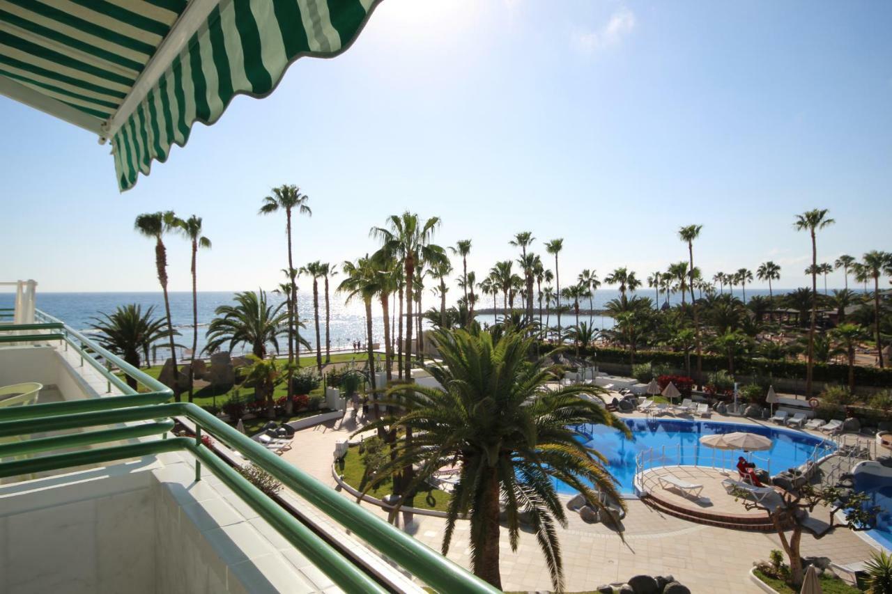 Luxury Apartments In First Beach Line With Pool 아데제 외부 사진